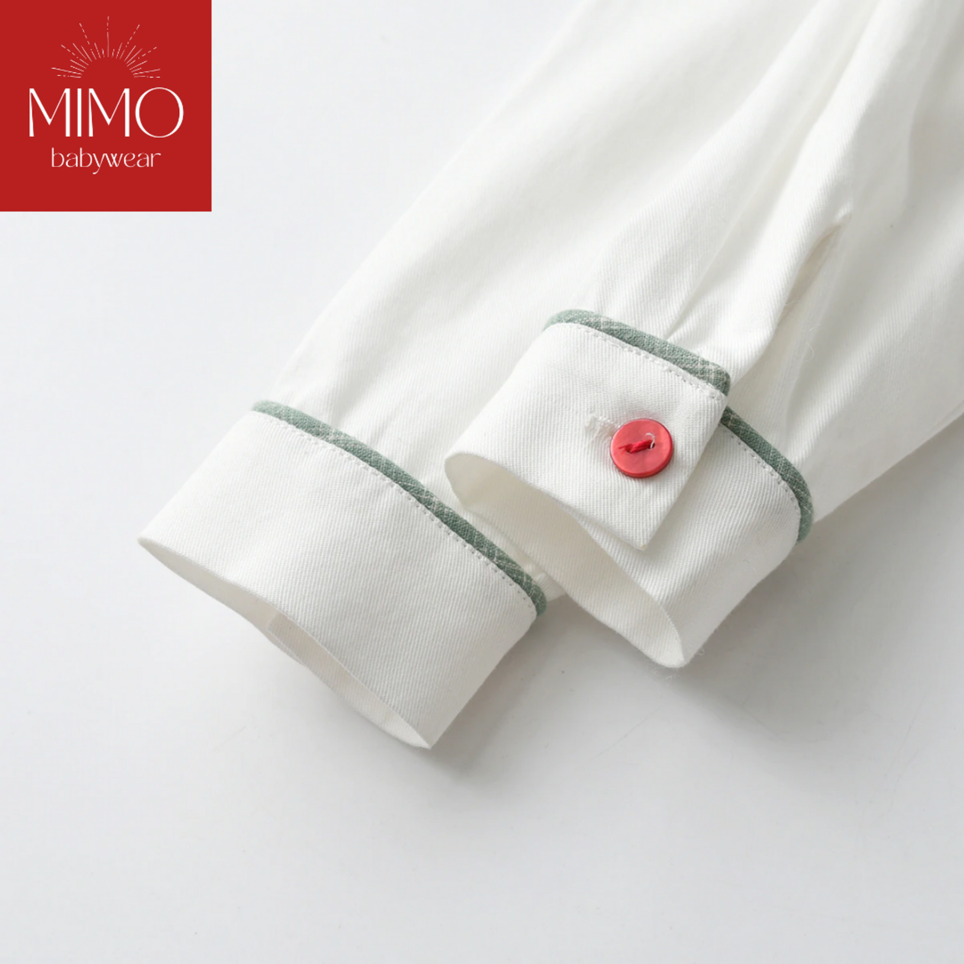Conjunto de camisa y peto corto verde. - 4