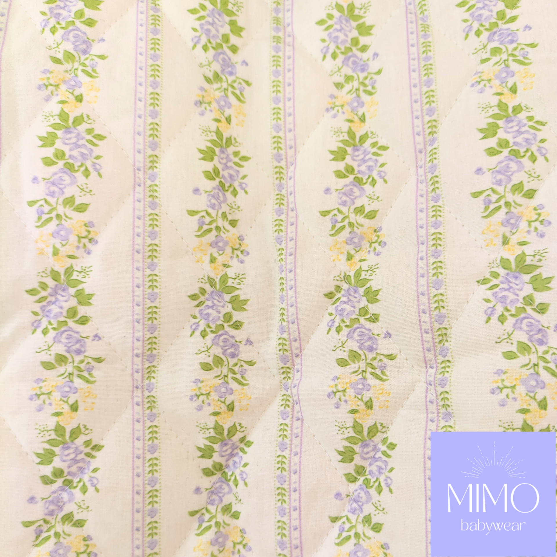 Abrigo acolchado floral lila (forro borreguito). - 4